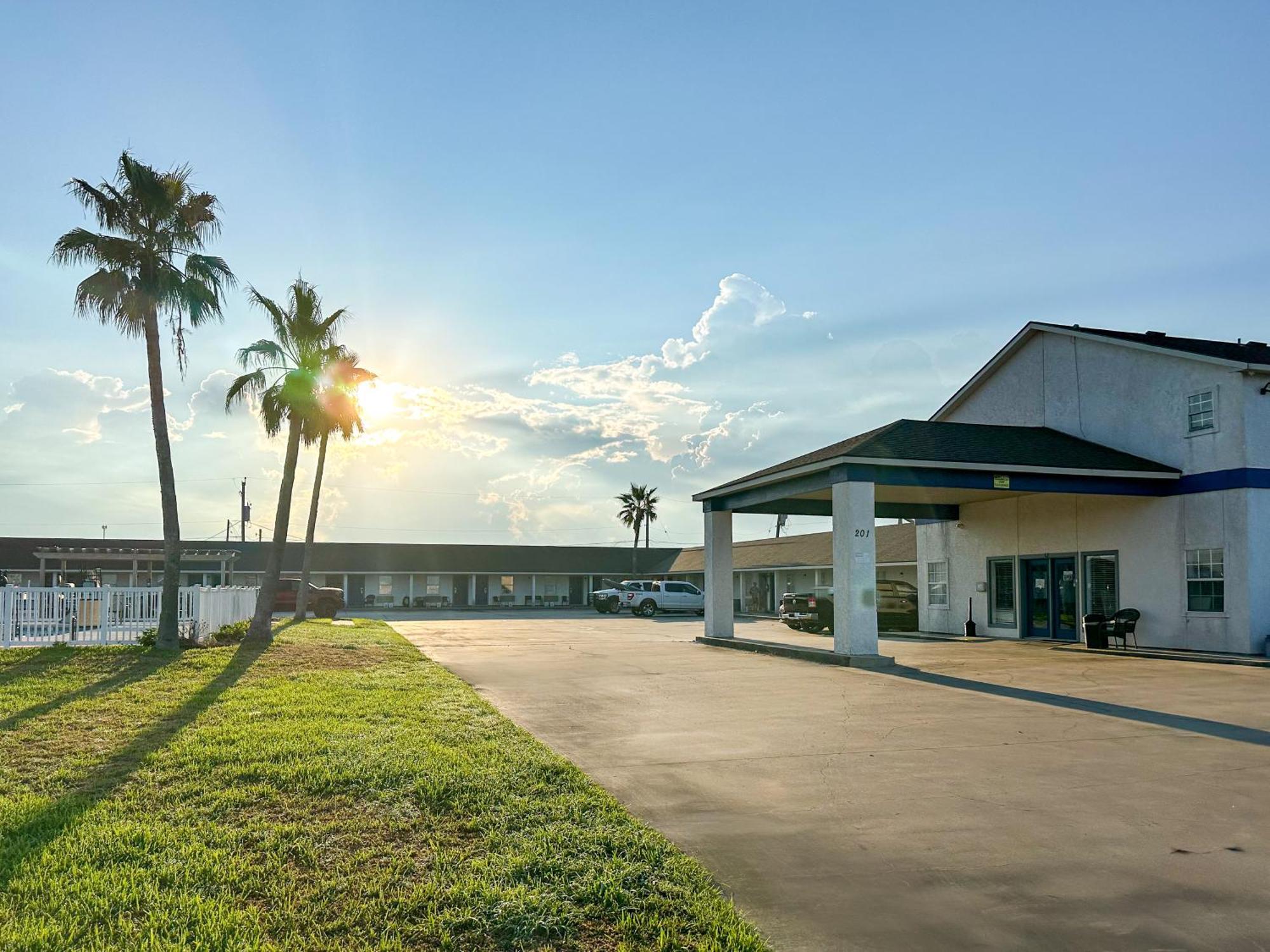 Coastal Bend At Seadrift, Motel & Rv Park Exterior foto